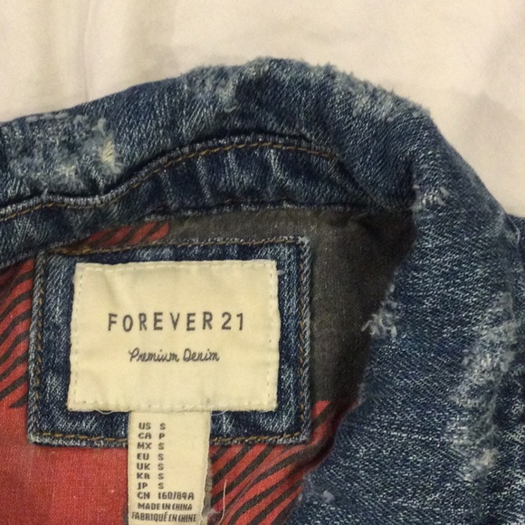 Forever 21 Jean Jacket Distressed with Spikes Size Small - Picture 10 of 11